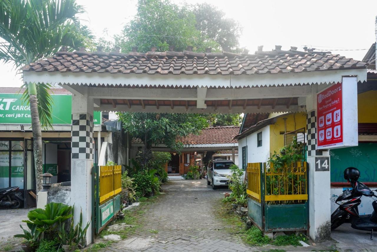 Reddoorz Syariah Near Plengkung Gading 2 Hotel Yogyakarta Kültér fotó