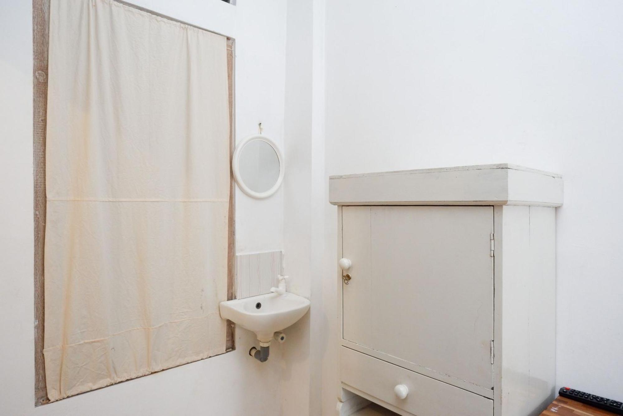 Reddoorz Syariah Near Plengkung Gading 2 Hotel Yogyakarta Szoba fotó